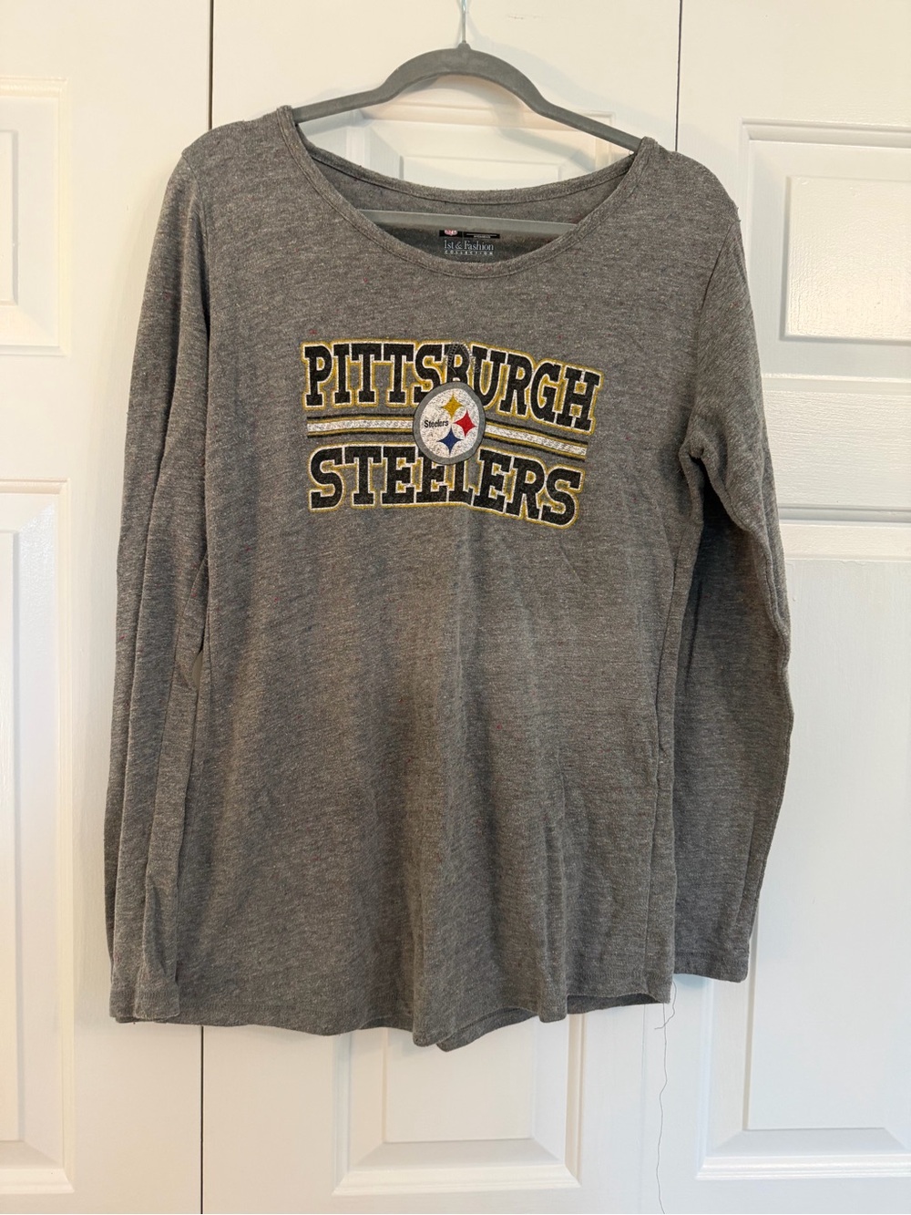 Pittsburgh Steelers Women's Gray Long Sleeve Tee